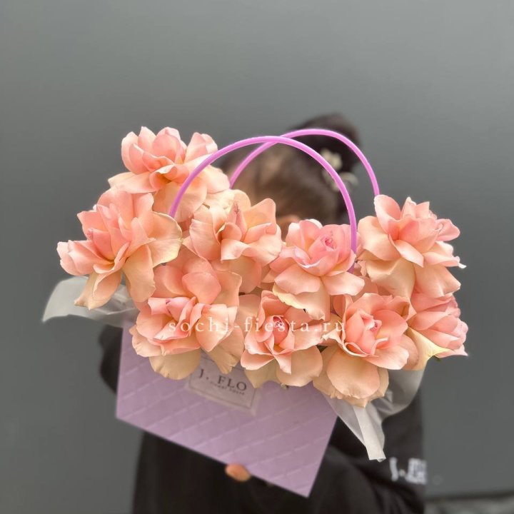 Сумочка с розами "Кети" в Тюмени