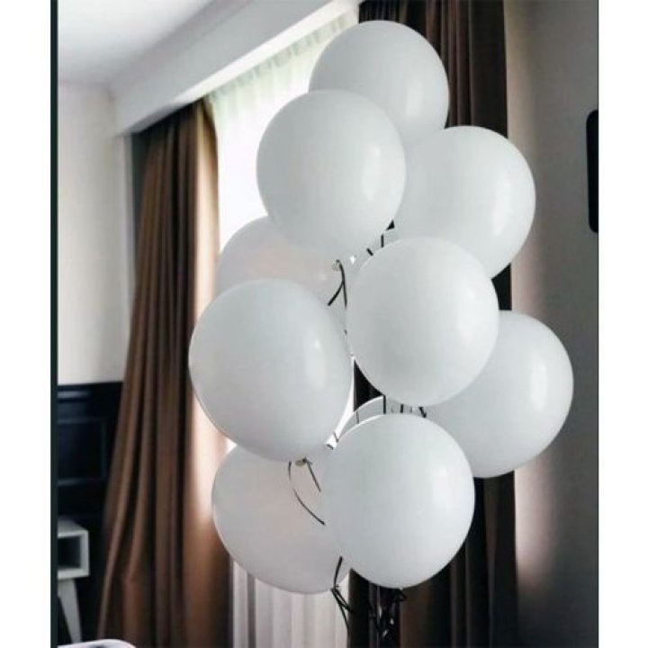 Фонтан шаров "Облако" в Тюмени