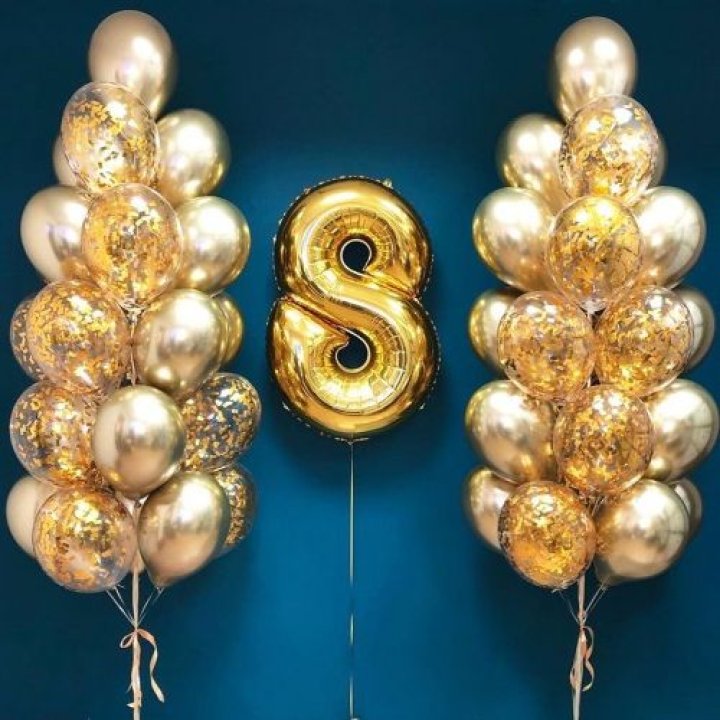 Цифра с фонтанами шаров  в Тюмени