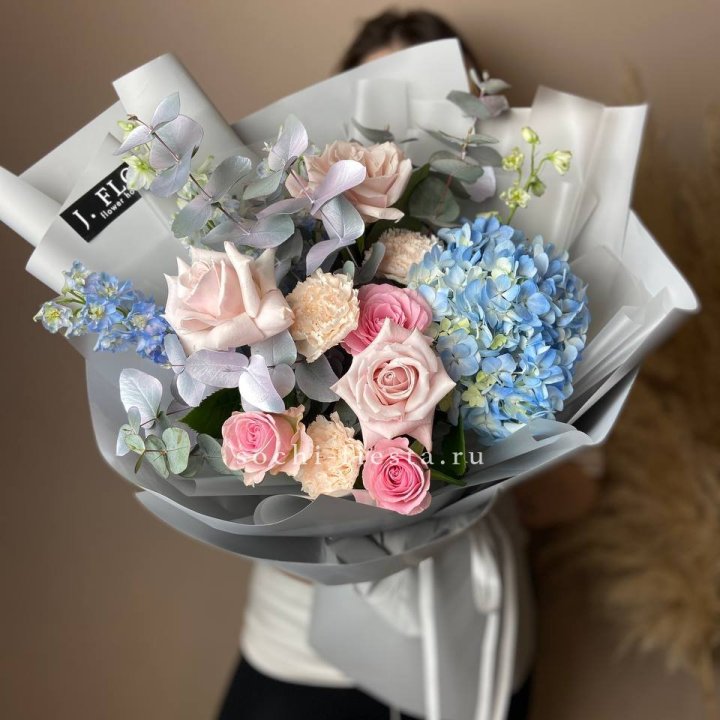 Букет с гортензией № 4 в Тюмени