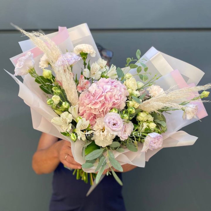 Гортензия "Пинк флоид" в Тюмени