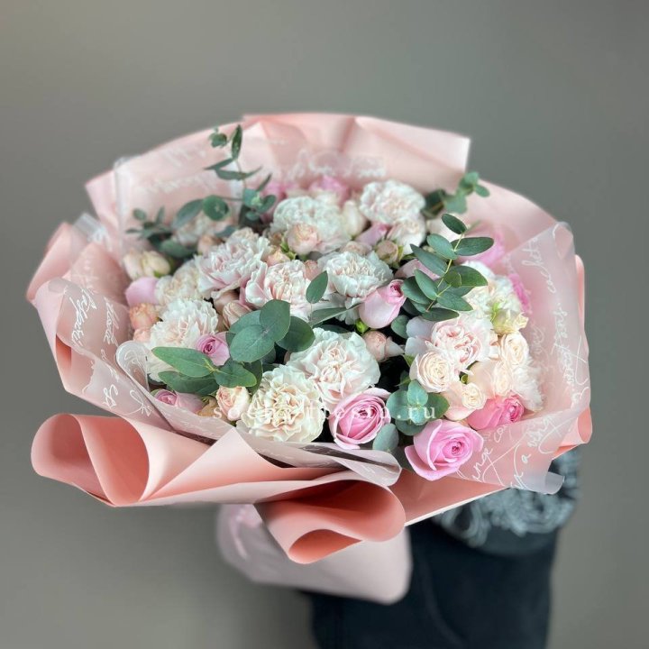  Букет  "Любовь в её глазах" в Тюмени