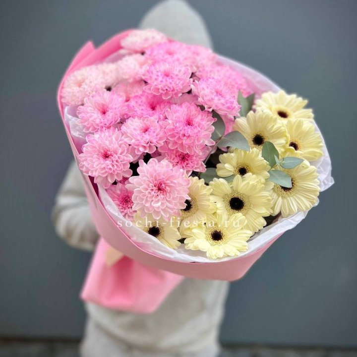 Дуо хризантем и гербер в Тюмени