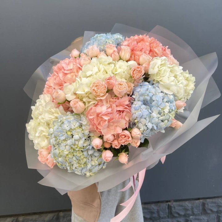 Дуо гортензии и бомбастик в Тюмени