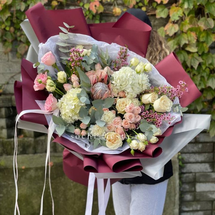 Авторский букет с протеей №1 в Тюмени