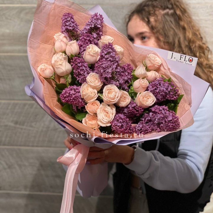 Букет "Лиловая весна" в Тюмени