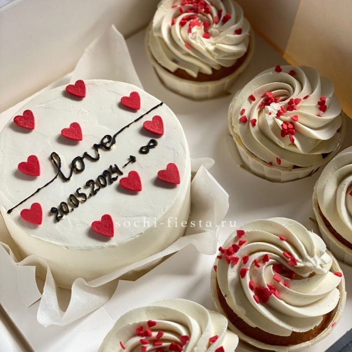 Капкейки и бенто-торт "Любимые" в Тюмени