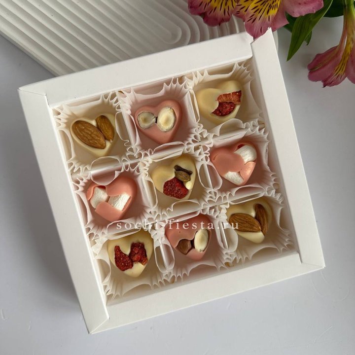 Набор конфет из бельгийского шоколада Сердца в Тюмени