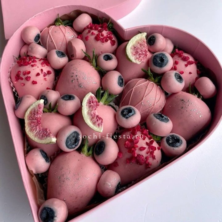 Клубника в шоколаде Сердце в Тюмени