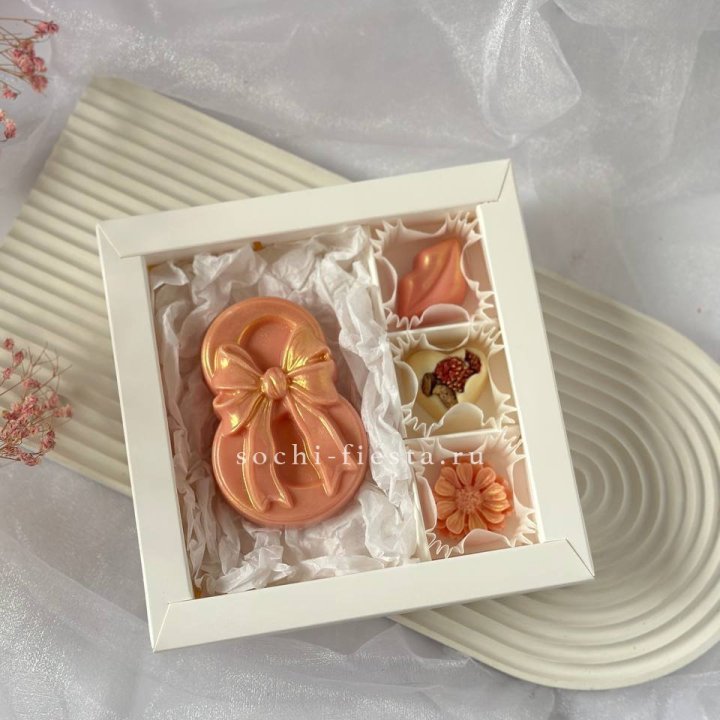 Конфеты из шоколада 8 Марта в Тюмени