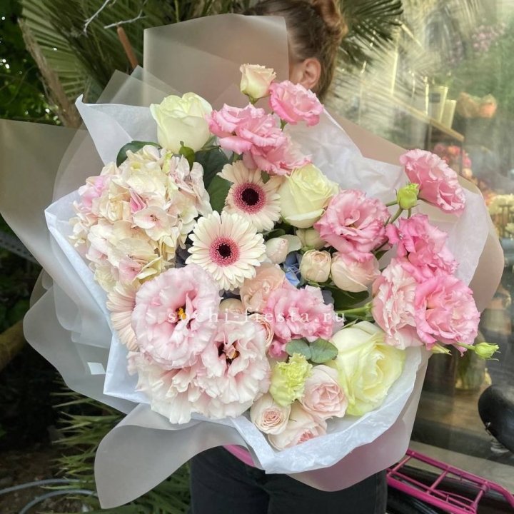 Дизайнерский букет "Лаундж пак" в Тюмени