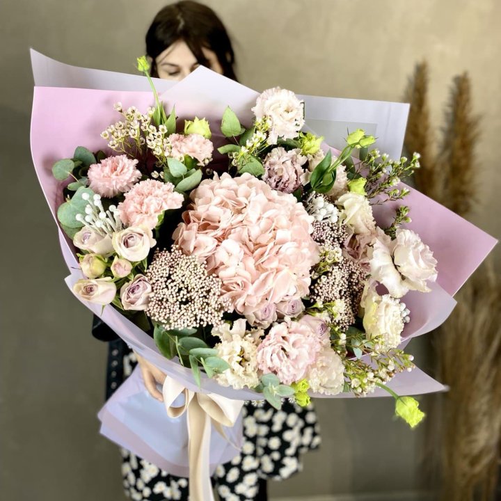 Дизайнерский букет "Трели кримс" в Тюмени