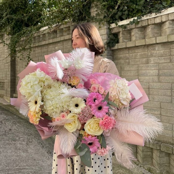 Дизайнерский букет "Валенсия" в Тюмени