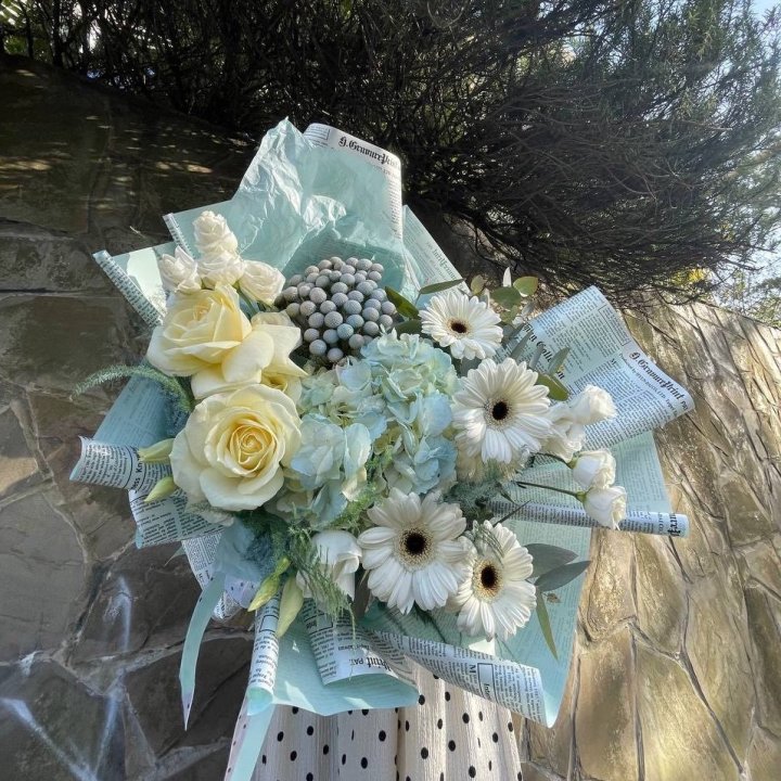 Дизайнерский букет "Линдж-блю" в Тюмени