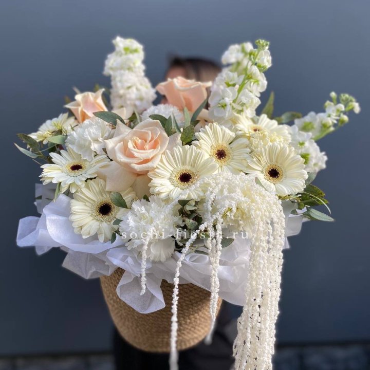Цветы в джутовом кашпо "Валери" в Тюмени