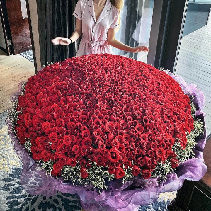 1001 роза в Тюмени