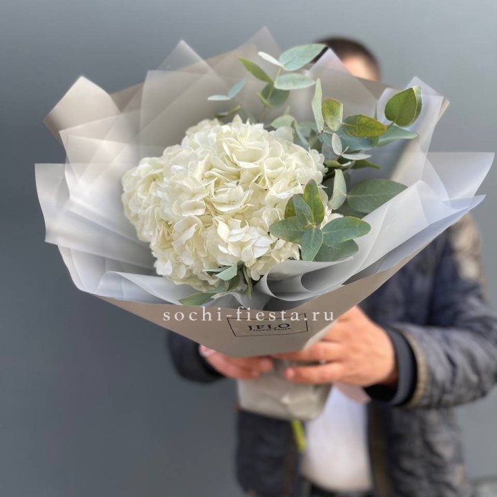  Букет  из белой гортензии в Тюмени