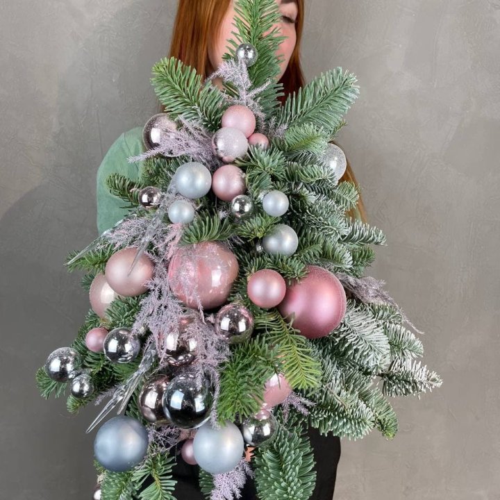 Новогодняя елочка "Розе голд" в Тюмени