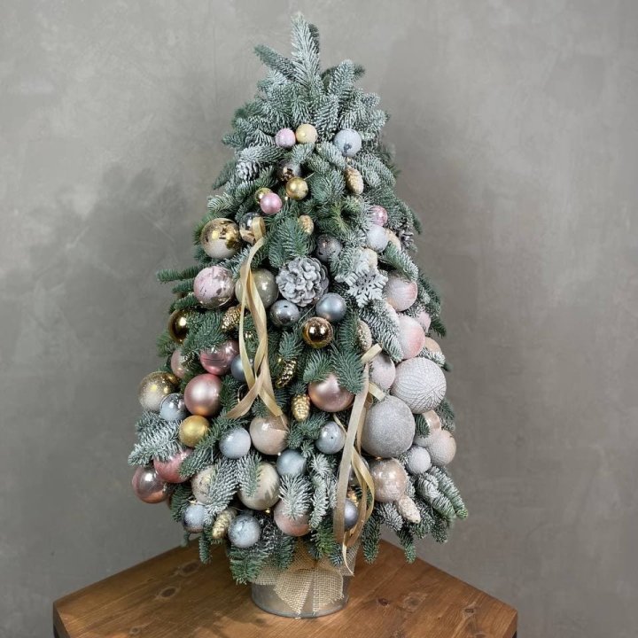 Новогодняя ёлка из веток датского нобилиса в Тюмени