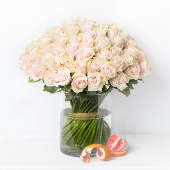 101 кремовая роза в Тюмени