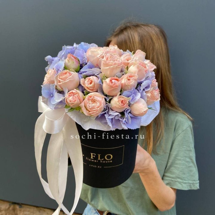 Бокс бомбастик и гортензия в Тюмени