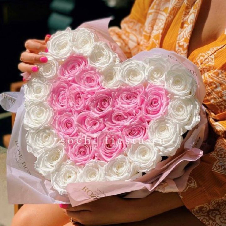 Бокс сердце с розами №2 в Тюмени