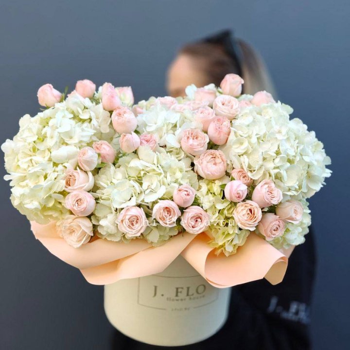 Дизайнерский бокс "Изабелла" в Тюмени