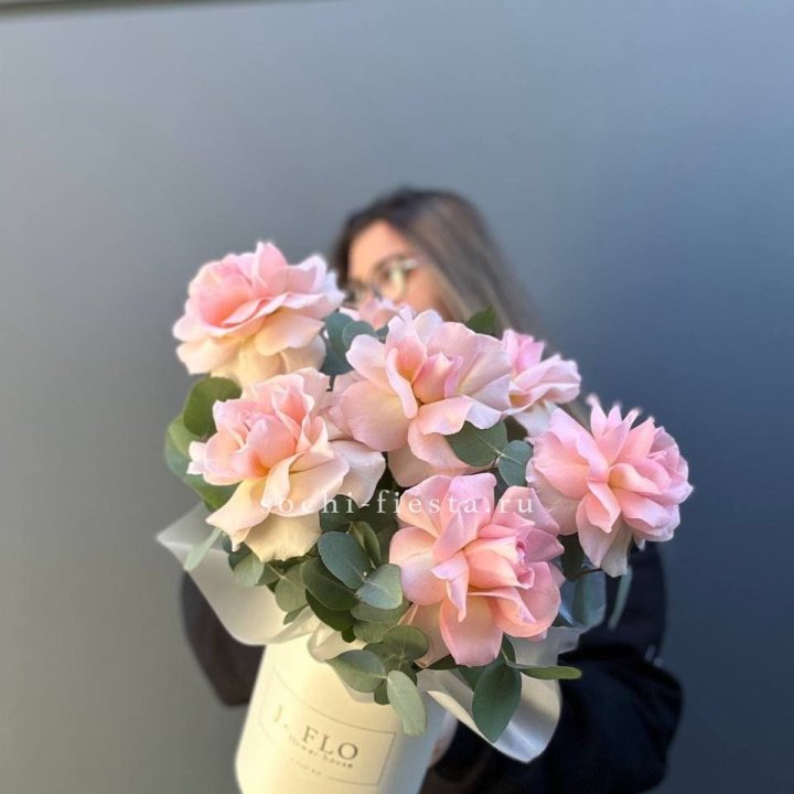 Французские роз в боксе в Тюмени