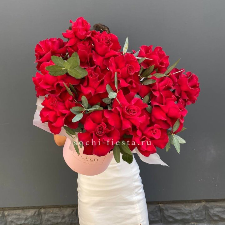 Бокс из 17 французских роз в Тюмени