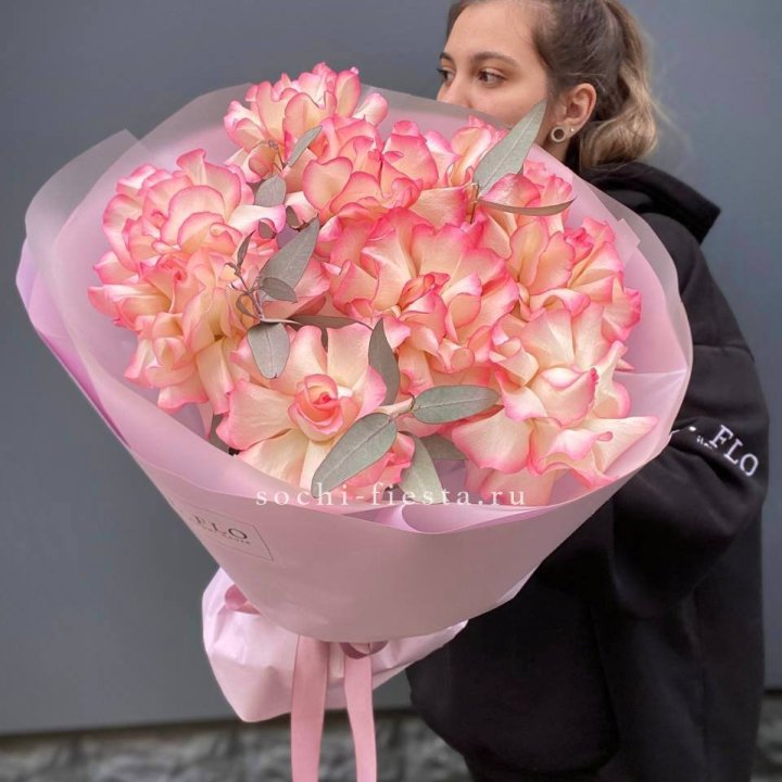 9 французских роз Джумилия в Тюмени