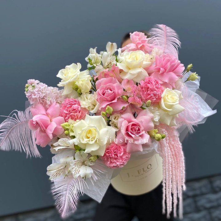 Дизайнерский бокс "Ловели" в Тюмени