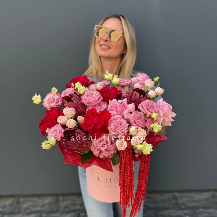 Дизайнерский цилиндр "Криотель" в Тюмени