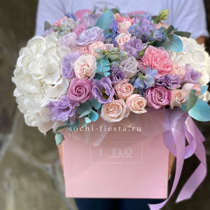 Цветочный бокс макси каб в Тюмени