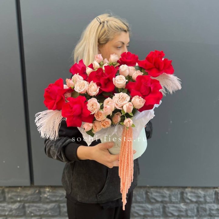 Бокс с нежными розами  в Тюмени