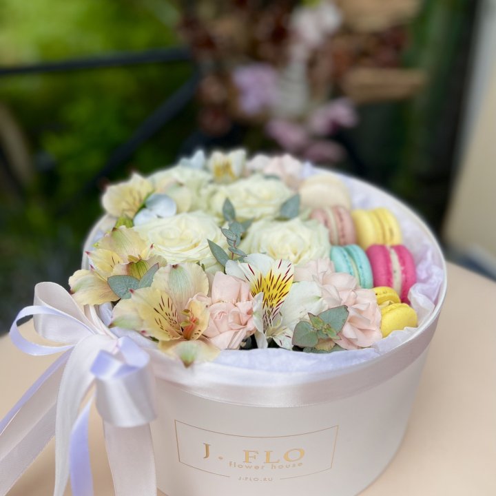 Цветочный бокс "Ника" в Тюмени