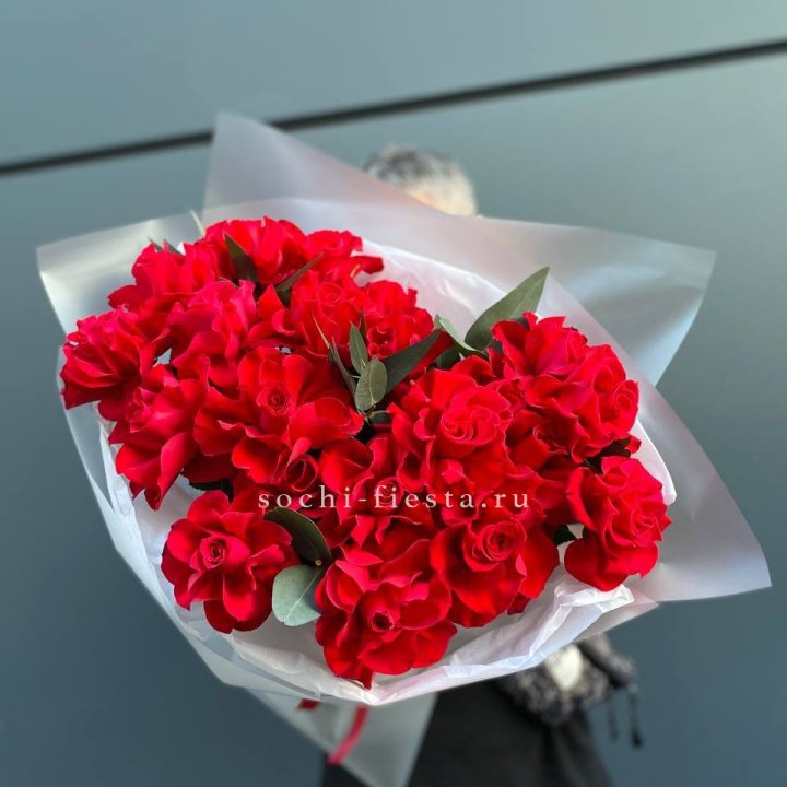 21 Красная французская роза в Тюмени