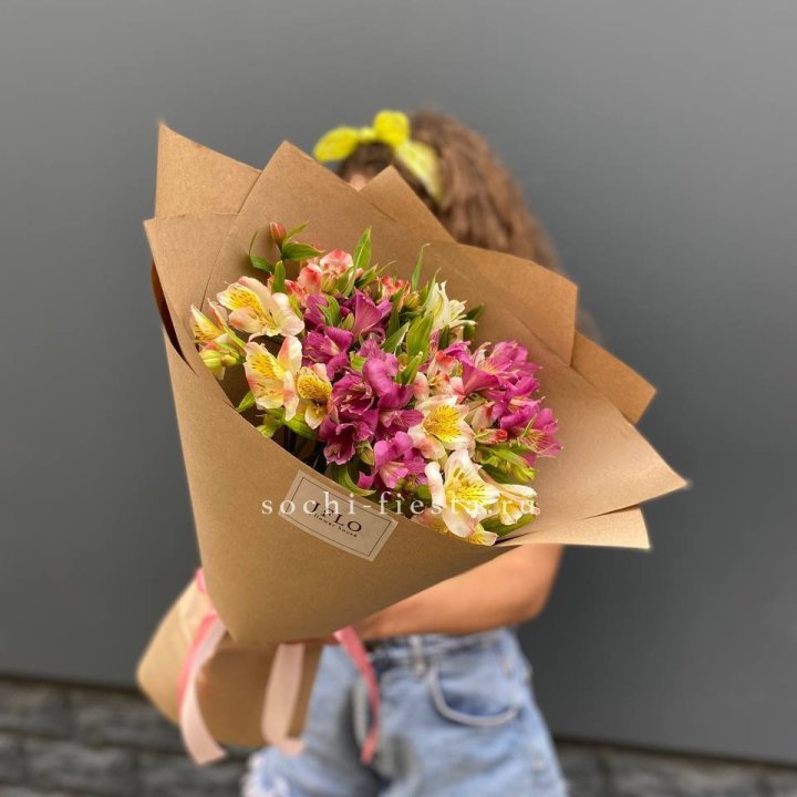 Альстромерии в крафте в Тюмени