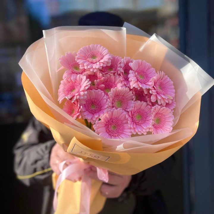 17 розовых гербер  в Тюмени