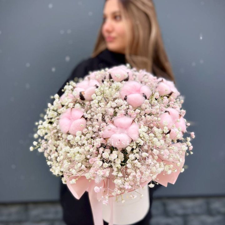 Гипсофилы с хлопком в шляпной коробке в Тюмени