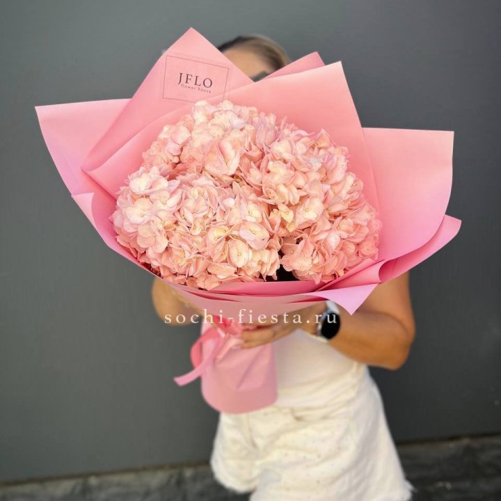 Букет гортензий "Крем" в Тюмени