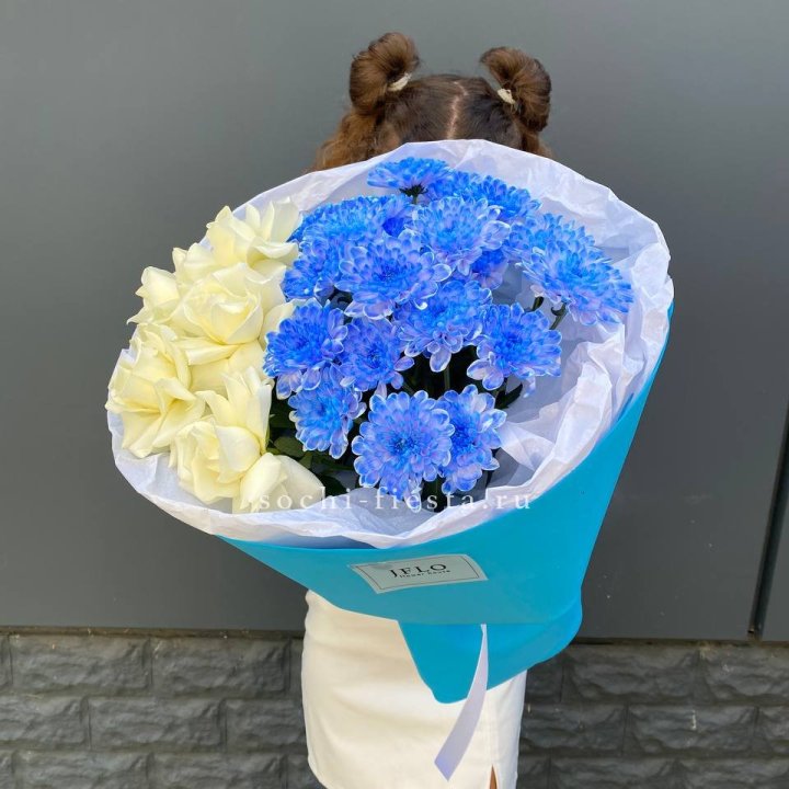 Дуо букет розы и хризантема в Тюмени