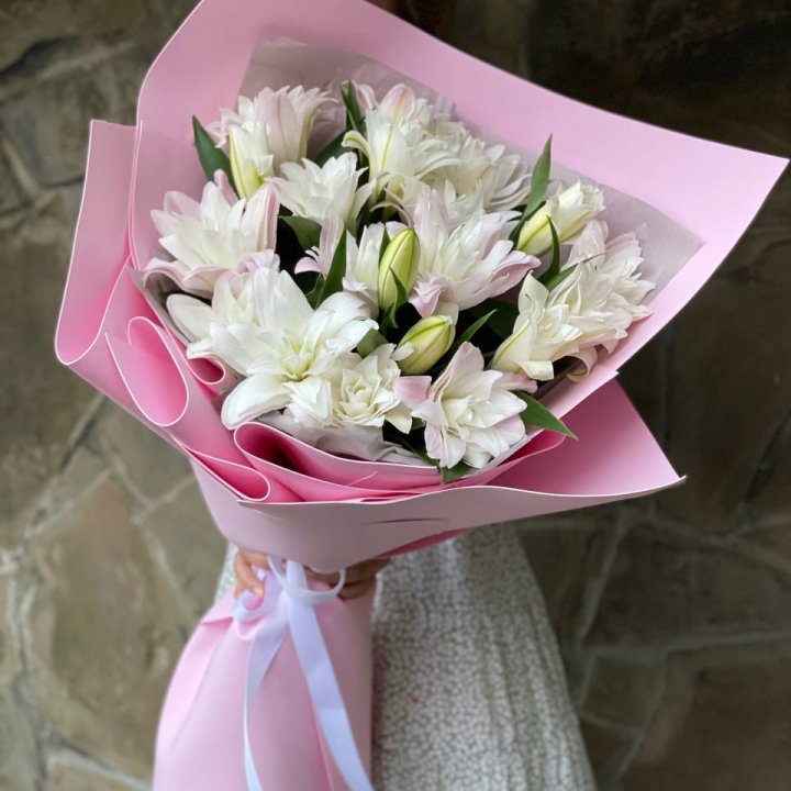 Букет пионовидных лилий №1 в Тюмени