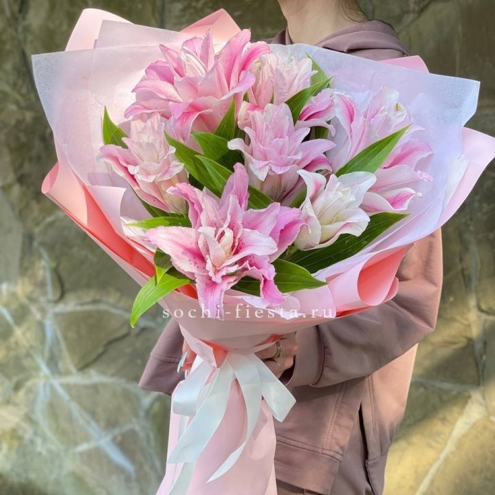 Букет пионовидных лилий №2 в Тюмени