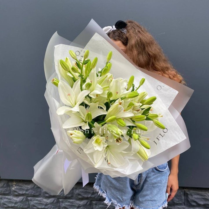 Букет  лилий "Воздушный"  в Тюмени