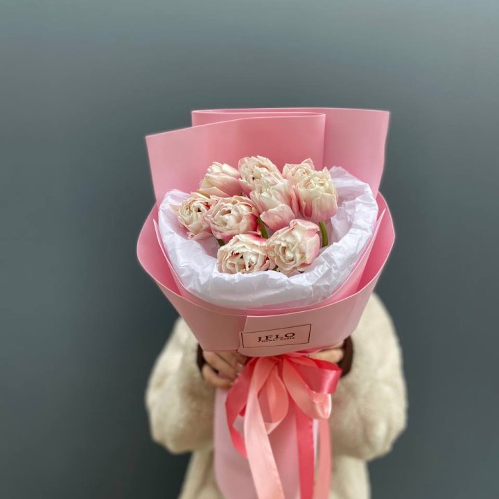 9 нежных тюльпанов в Тюмени