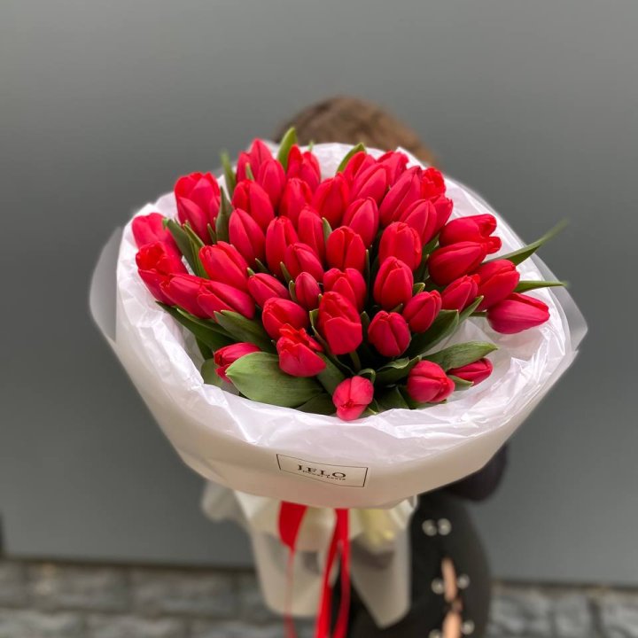 51 тюльпан "Любовь" в Тюмени