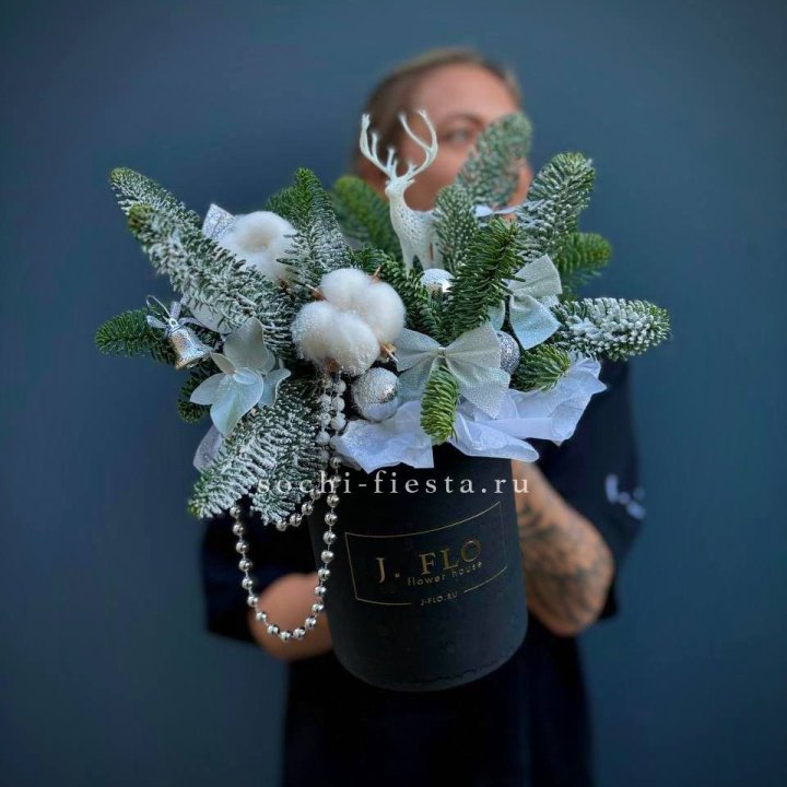 Композиция "Мери крисмас" в Тюмени