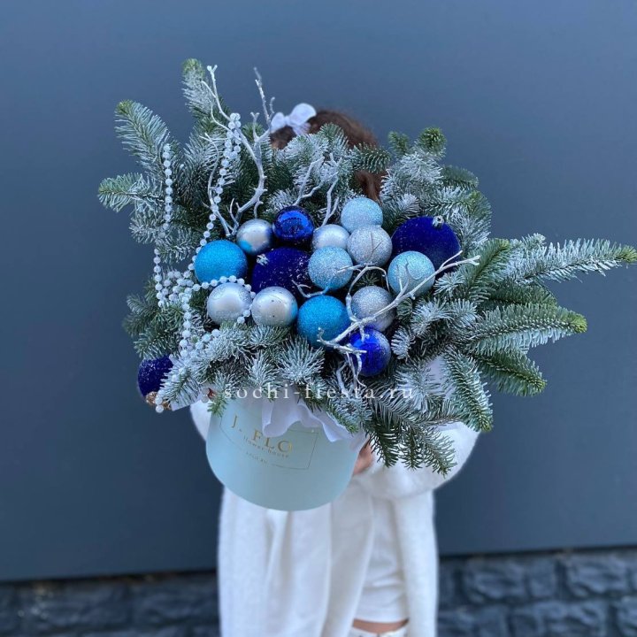 Композиция "Голубая бездна" в Тюмени