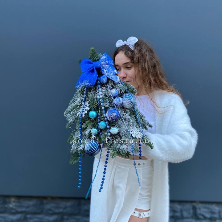 Новогодняя елочка "Блю" в Тюмени
