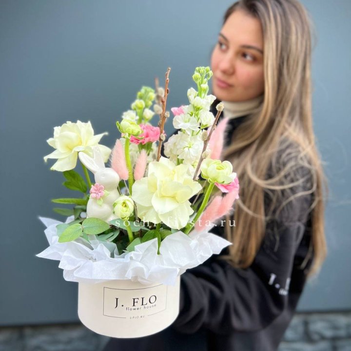 Цветочный бокс "Пасхальная композиция" в Тюмени